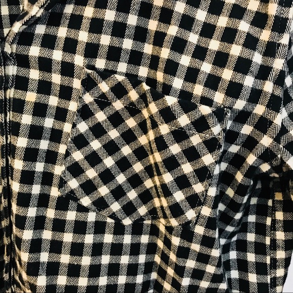 PAIGE BLOUSE. SIZE MEDIUM. - Picture 2 of 3